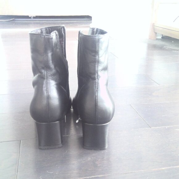 Aquatalia Ankle Boots, 100% waterproof, Genuine Leather, Pointy Toe, Block Heel, - Picture 3 of 7